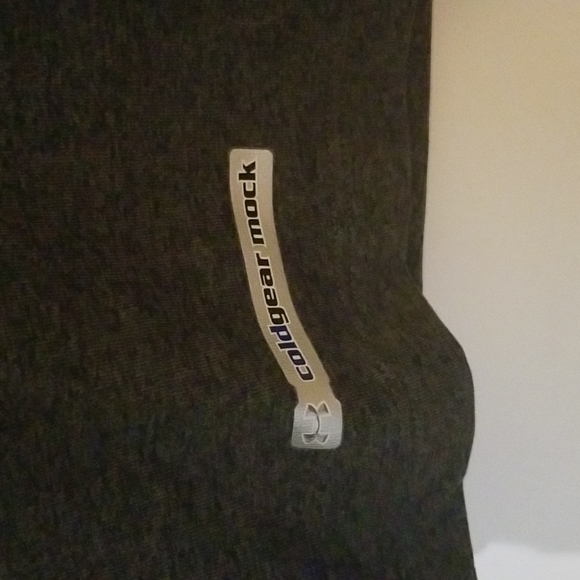 Under Armour Grey Cool Gear Shirt - Picture 3 of 5